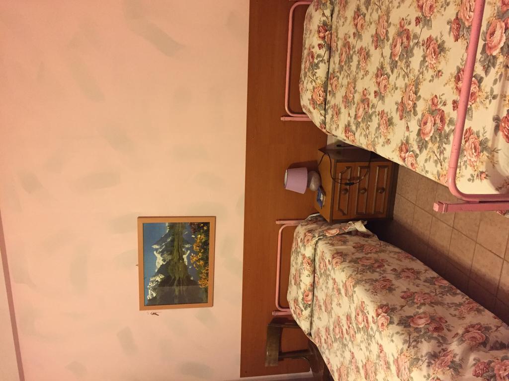 Albergo Anna Чампино Екстериор снимка